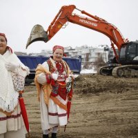 Žene u narodnoj nošnji