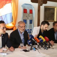 Vrgorac: Konferencija za medije HDZ-a nakon prosvjeda zbog tunela