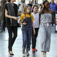 Angelina Jolie s djecom