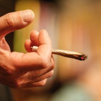 Okupljanje u Rijeci u znak podrške Huanitu Luksetiću