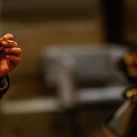 Okupljanje u Rijeci u znak podrške Huanitu Luksetiću