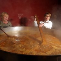 Šibenik: U noći muzeja posjetitelji uživali u razgledavanju eksponata i dobroj hrani