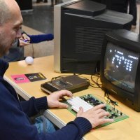 Povodom Noći muzeja na FER-u građani igrali igrice na starim računalima