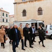 Andrej Plenković s ministrima na prijemu kod biskupa mons. Mate Uzinića