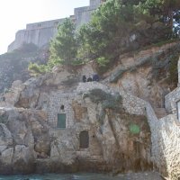 Divlja gradnja podno tvrđave Lovrijenac u Dubrovniku