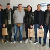 Dinamovi igrači na izložbi 'Dinamovo proljeće'