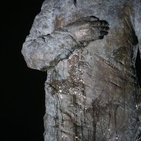 Tuđmanov spomenik u Zagrebu napadnut jajima