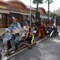 Opatija: Balinjerada, uzbudljiva utrka maškara na vozilima s kugličnim ležajevima