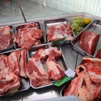 PDV na meso od 1. siječnja snižen s 25 na 13 posto