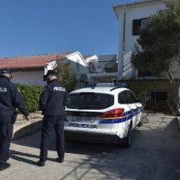 Pag, obiteljska kuća