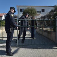 Pag, obiteljska kuća