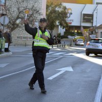 Prometni policajac u kontroli prometa