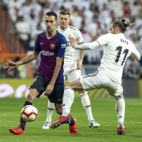 Real Madrid - Barcelona, Busquets i Bale - EPA