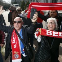 Navijači Benfice u dobrom raspoloženju uoči utakmice protiv Dinama