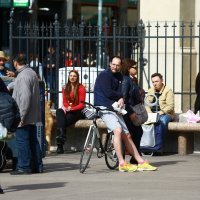 Zagreb: Lijepo sunčano vrijeme izvuklo građane na ulicu