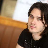 Dino Jelusić