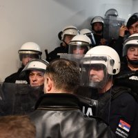 Prosvjednici upali u zgradu RTS-a