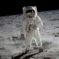 Drugi čovjek na Mjesecu. Prvi je držao fotoaparat