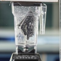 Mobitel u blenderu