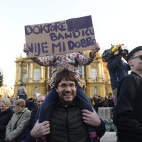 Prosvjed protiv Bandićevog počasnog doktorata