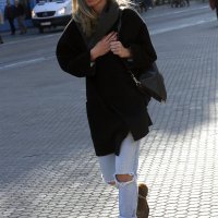 Leona Paraminski u šetnji glavnim zagrebačkim trgom