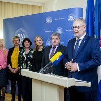 Potpisivanje ugovora u MUP-u