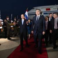 Li Keqiang sa suprugom  Cheng Hong u Zagrebu