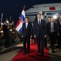 Li Keqiang sa suprugom  Cheng Hong u Zagrebu