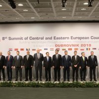 Plenarna sjednica 8. sastanka predsjednika vlada zemalja srednje i istočne Europe i Kine