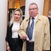 Vladimir Šeks s unukom