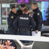 Navijači Dinama i Torcide sukobili se u kafiću Innotesco na Trešnjevačkoj tržnici