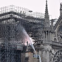 Jutro nakon katastrofalnog požara u katedrali Notre Dame