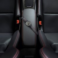 Uz jubilarni model 911 Speedster ide i sat dizajniran u tom stilu