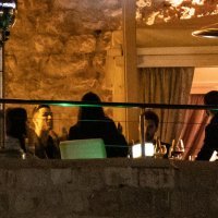Cristiano Ronaldo i Georgina Rodriguez s prijateljima na večeri u restoranu 360