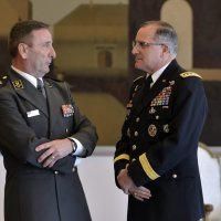 Mirko Šundov i Curtis Michael Scaparrotti