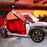 Kia HabaNiro koncept ima škarasto otvaranje sva četvero vrata