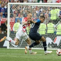 Kylian Mbappe i Domagoj Vida