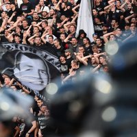 Atmosfera na derbiju Crvena zvezda - Partizan