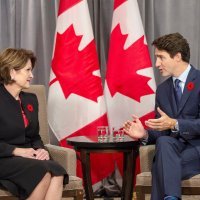 Marillyn Hewson i Justin Trudeau