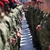 Svečani mimohod pripadnika Hrvatske vojske i hrvatskih branitelja