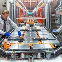 Montaža baterijskih modula