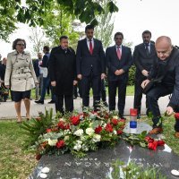 Polaganjem vijenaca SDP obilježio obljetnicu smrti Ivice Račana