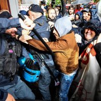 Sukob nezaposlenih s policijom u Napulju 29. travnja 2019.