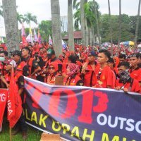 U Indoneziji velikim prosvjedom obilježen je praznik rada