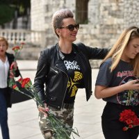 Zadarski SDP povodom praznika rada građanima dijelio karanfile