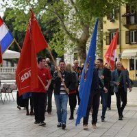 Zadarski SDP povodom praznika rada građanima dijelio karanfile