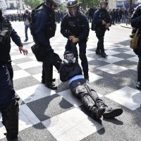 Prvosvibanjski sukobi policije i prosvjednika u Parizu