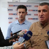 Split: Božo Petrov i Miro Bulj održali konferenciju za medije uoči EU izbora
