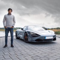 Carlos Sainz jr. i njegov službeni McLaren 720 S Coupe