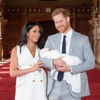 Meghan Markle i princ Harry sa sinom